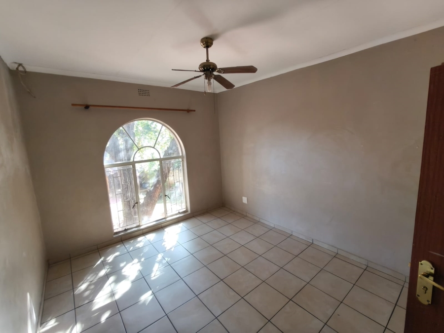 To Let 3 Bedroom Property for Rent in Safari Gardens North West